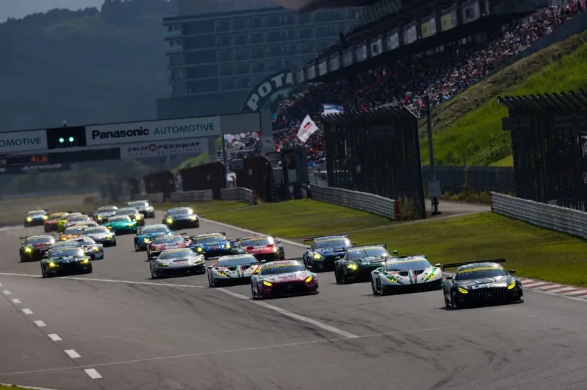 スーパーGT、今季はGT300のポイント圏が15台まで拡大。その他レース展開に影響与えるレギュレーション変更も