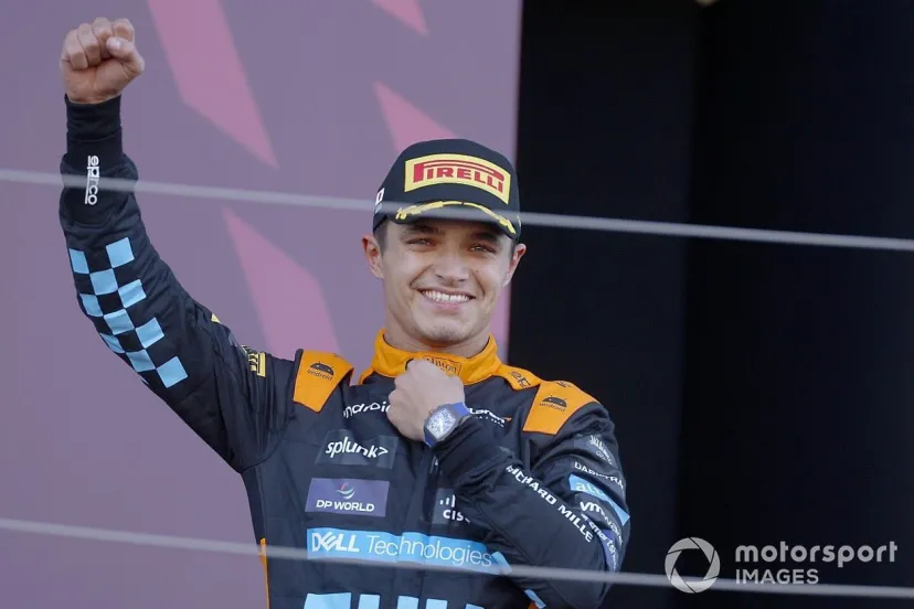 ランド・ノリス、マクラーレンとの契約延長を発表。”現在の契約を超える複数年”の大型契約を締結。チーム代表「トップに戻るという我々の願望を示す」