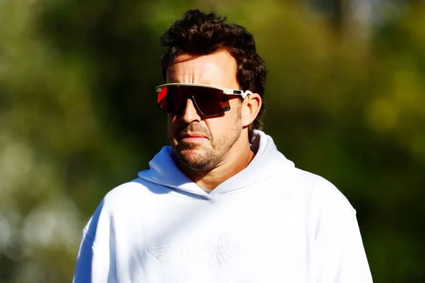 アロンソ、今後のF1キャリア決断は夏までに。「他人に自分の運命は左右させない」