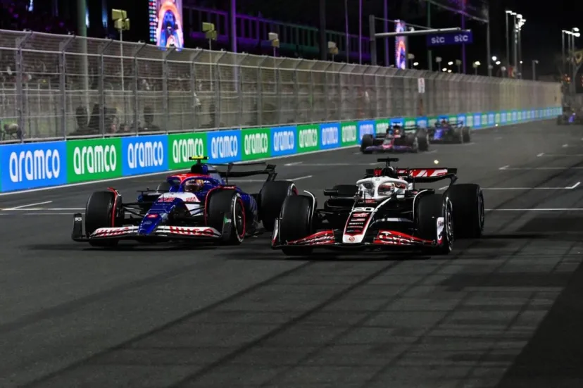 角田裕毅のレースを台無しにしたマグヌッセンの”戦略”をRBが猛批判。角田は「それでも抜いてみせないと」