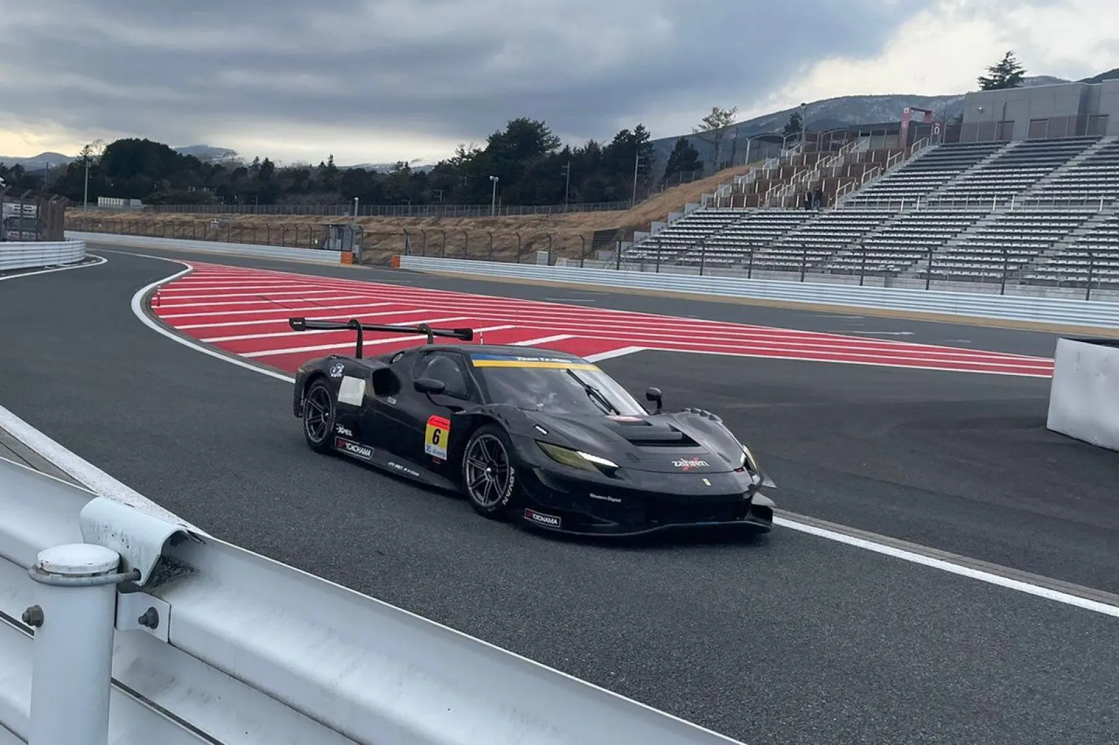 新車フェラーリ296 GT3を富士でテスト。ロベルト・メリは好感触