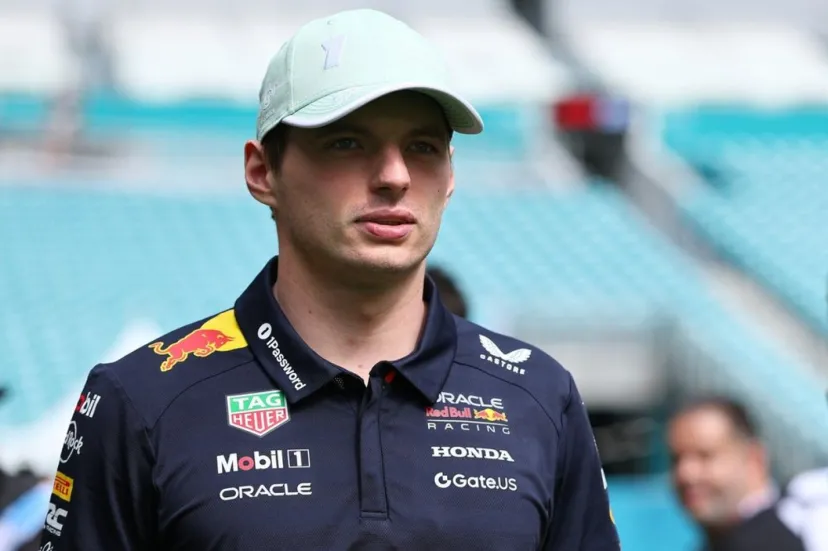 フェルスタッペンが”レッドブル離脱”を検討するのは「賢明」と語る96年F1王者ヒル「彼を獲得するなら、どのチームも大金を用意する」