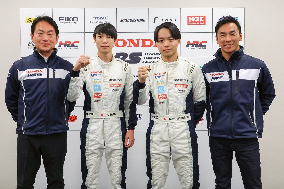 佐藤琢磨使用 LOOK ALIKE T. SATO レーシングスーツ