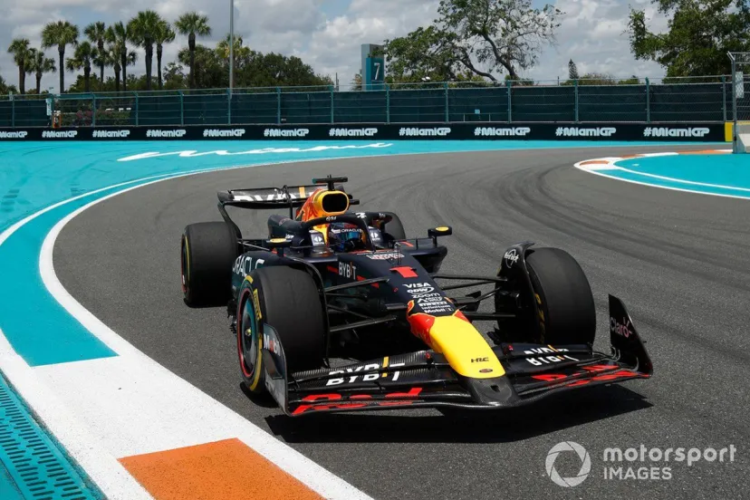 F1マイアミGP開幕！　FP1ではフェルスタッペン最速。角田裕毅はミディアムで8番手……スプリント予選でも速さ見せるか