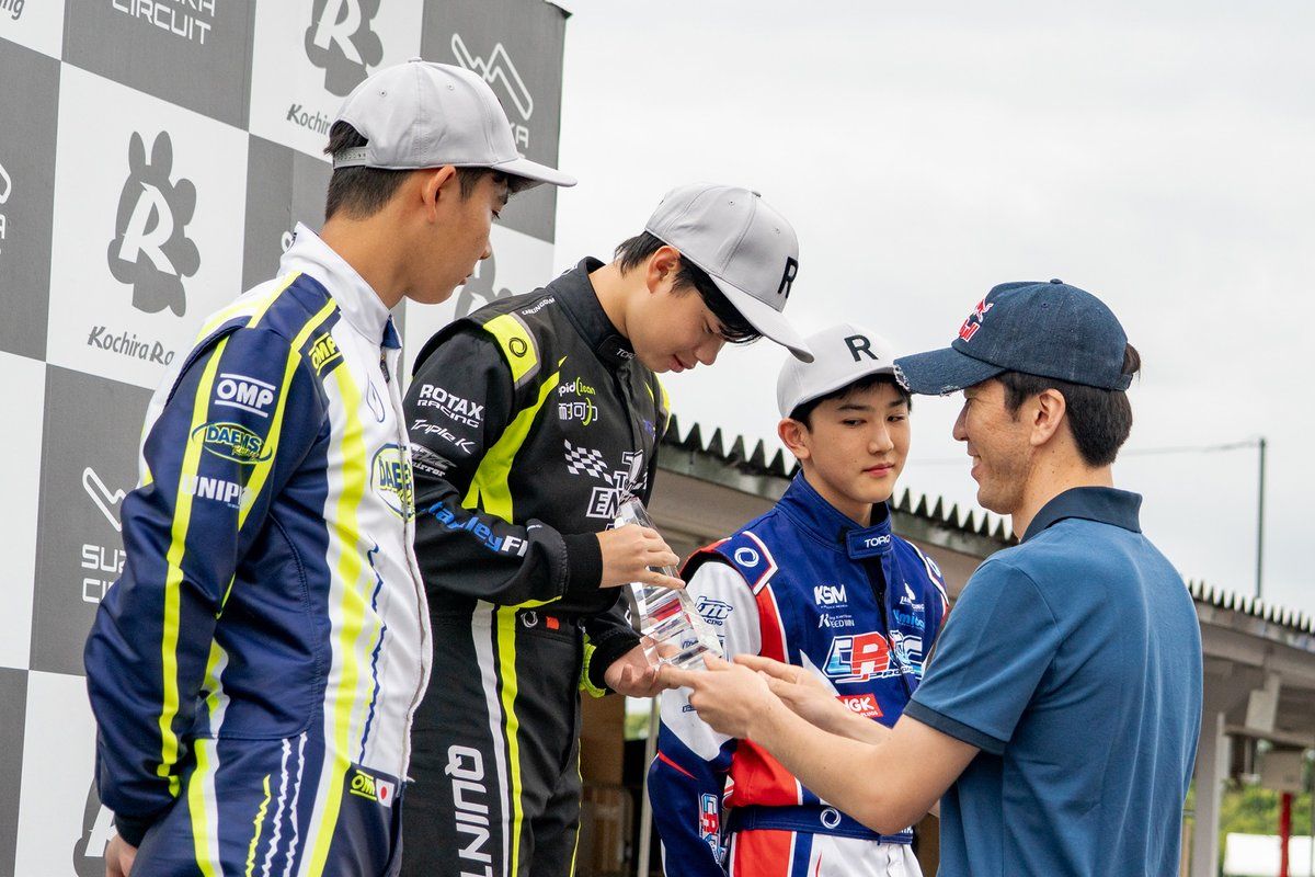 東福岡　旧モデル　carisbrook ウインドブレーカー　ヤッケ　L kuinteinruu-yan-tian-zong-yi-l.jpg