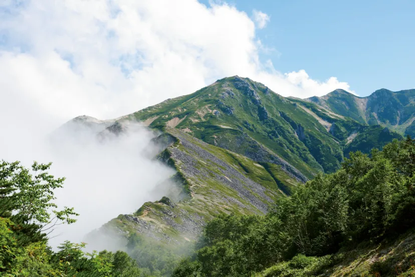 「裏銀座登山バス」が7月15日から運行スタート｜今号のPEAKS HEADLINE