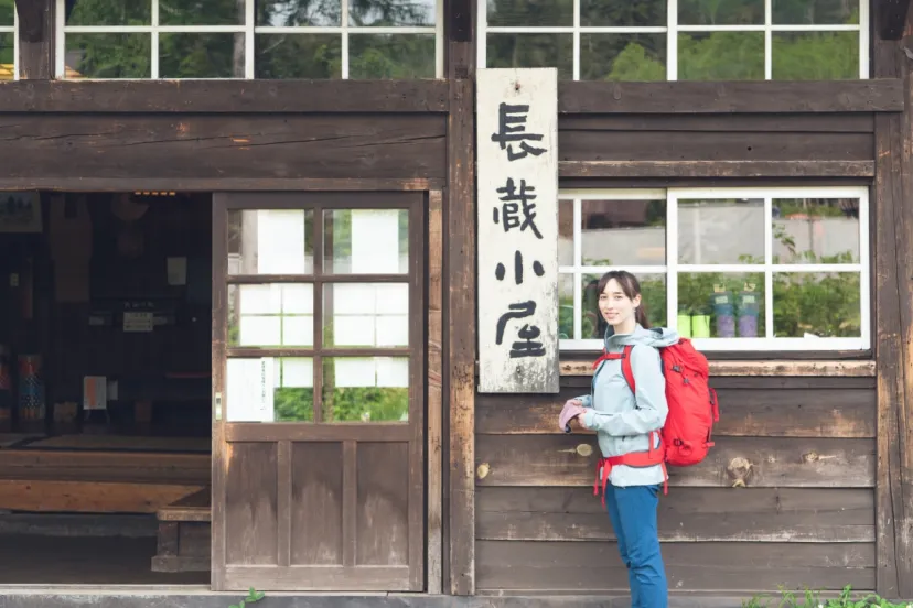 【いつか泊まりたい山小屋 #37 尾瀬・長蔵小屋】約90年の歴史をもつ山小屋で、湿原に浸る一日を