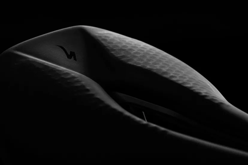 3Dプリントサドルに新作、「Power Expert with Mirrorサドル」登場｜SPECIALIZED