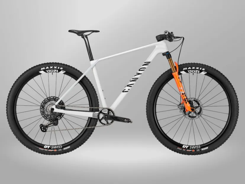 エクシードCF SLXに2つのシグネチャーモデルが新登場｜CANYON