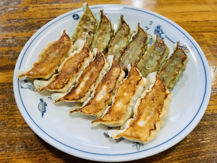 ギョウザ好きが教える、山のふもとのおいしいお店（長野県・八子ヶ峰×テンホウ米沢店／八島湿原×来々軒）