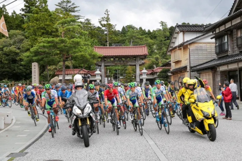 全日本実業団自転車競技連盟がかつて開催した輪島ロードレースの縁から義援金を募集