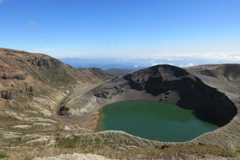 五色に輝く御釜を愛で、蔵王連峰をめぐる｜山本晃市の温泉をめぐる日帰り山行記 Vol.5