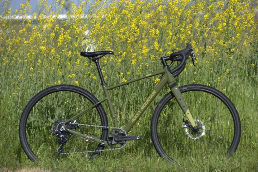 あらゆる道を駆け抜けよう！アドベンチャーバイク　Solo 30｜ROCKY MOUNTAIN