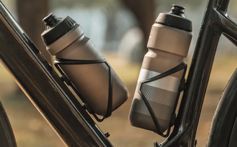 トピークから18gのカーボンボトルケージが登場｜TOPEAK