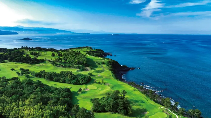 2024–2025 GOLF COURSE OF THE YEAR｜全国から選ばれた最強ゴルフコースをご紹介