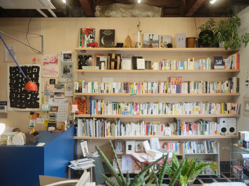 Zelt Bookstore｜暮らしが豊かになる本が集う書店で山の本探し_東京都足立区