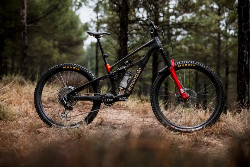 新型エンデューロバイク「Bad Habit」 マレット専用設計の本格グラビティマシン|Cannondale