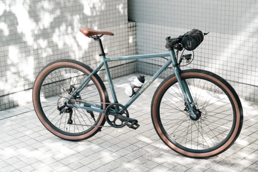 5万円台クロスバイクを自分仕様に育てる「カスタマイズが楽しい」|FORCE Bohemia 100D