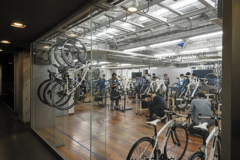 愛車のメンテから本格整備まで学ぶ　東京サイクルデザイン専門学校「自転車メカニック夜間コース」