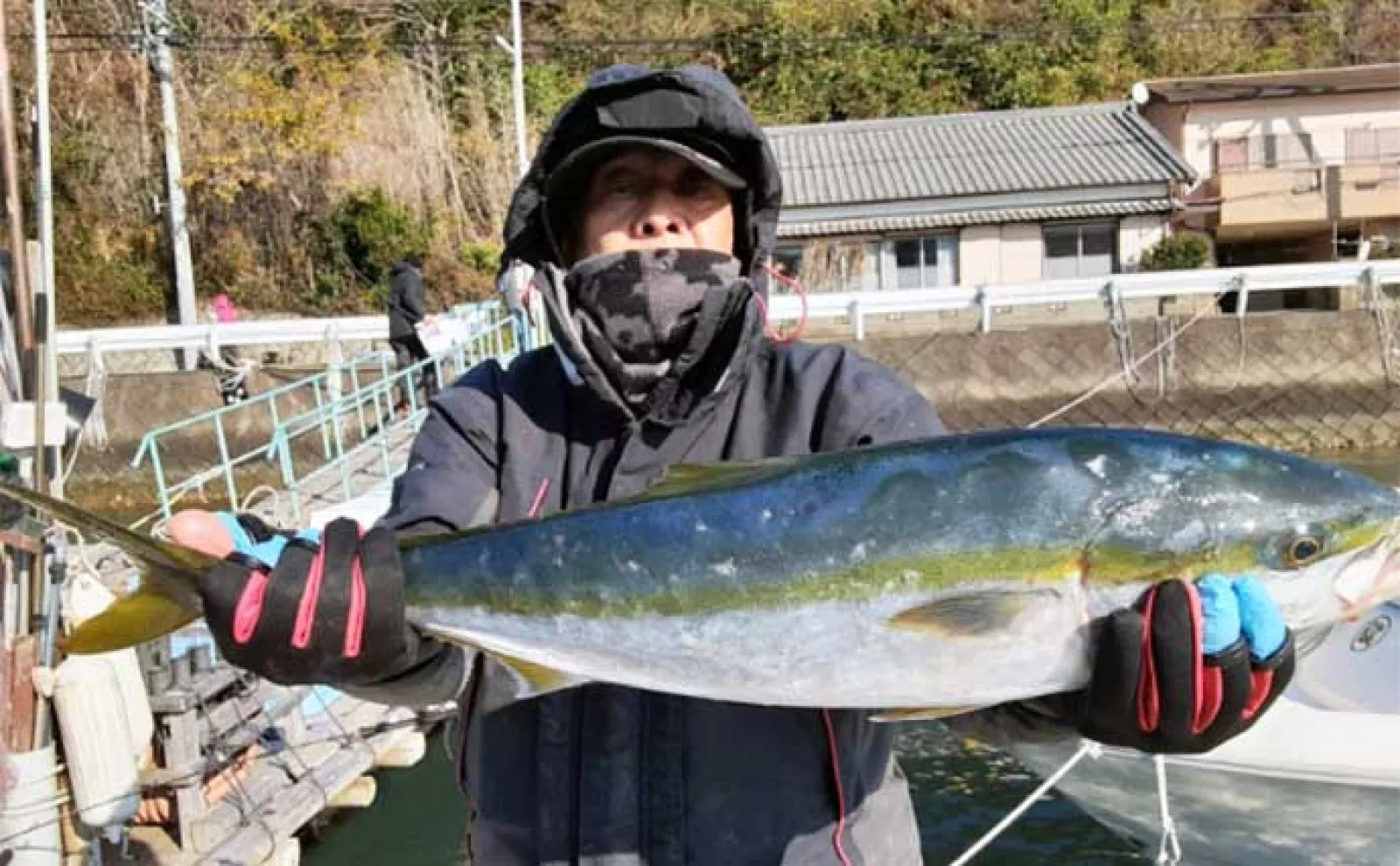 ヒラメ船で73cm座布団級含み良型が顔出し【三重】船釣り最新釣果