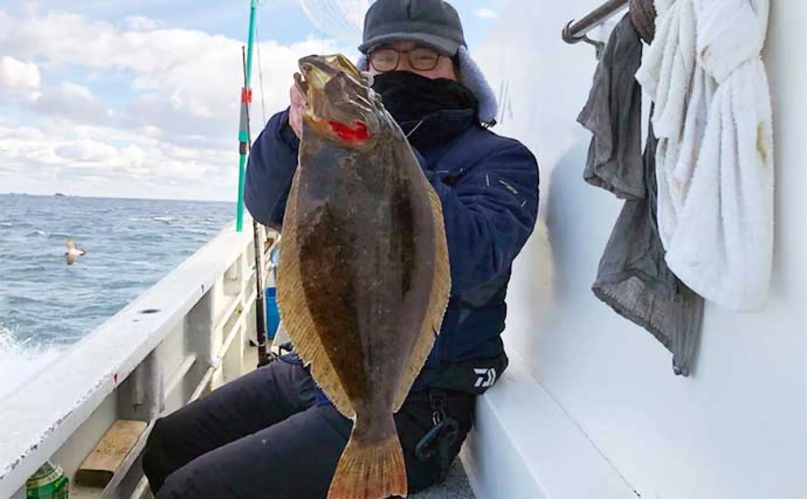 ヒラメ船で73cm座布団級含み良型が顔出し【三重】船釣り最新釣果
