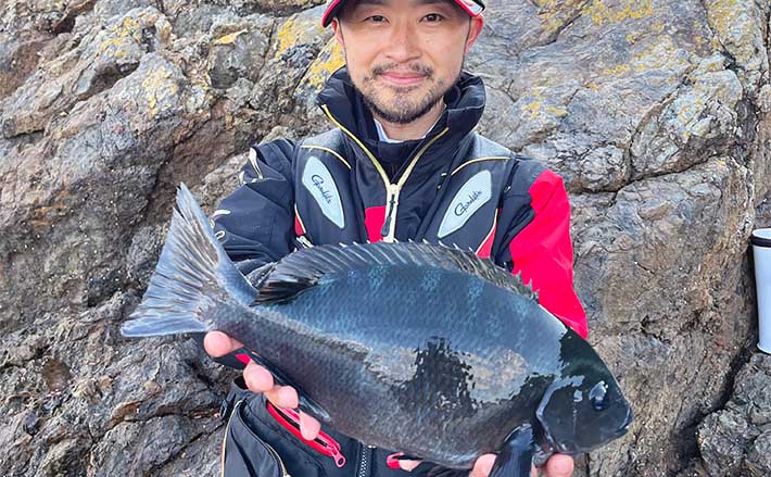 磯フカセ釣りで40cm頭に良型の口太グレ連打【三重・尾鷲】 ワラサも登場