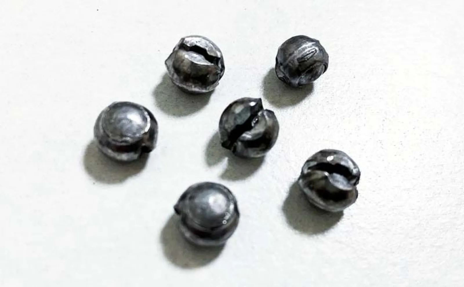 バス釣りにおける【タングステンシンカー使用のメリットとデメリット】を解説