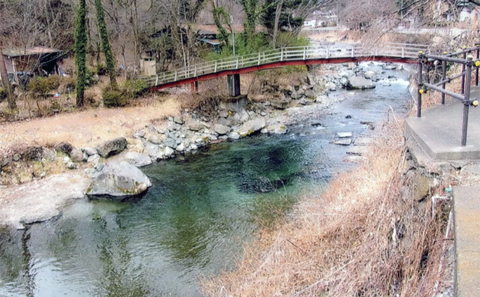 【山梨・道志川】渓流釣りポイント紹介 水質良く美味しい魚が釣れる