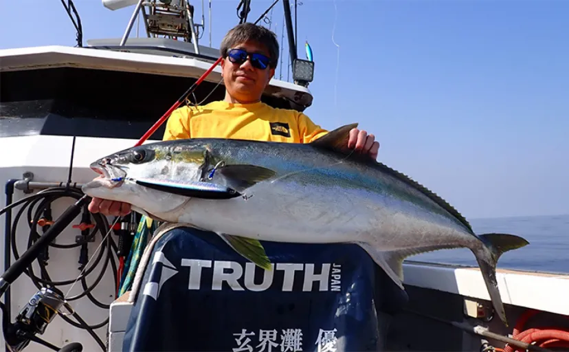 【釣果速報】福岡のルアー船で20kg超大型ヒラマサ浮上　キャスティングで手中