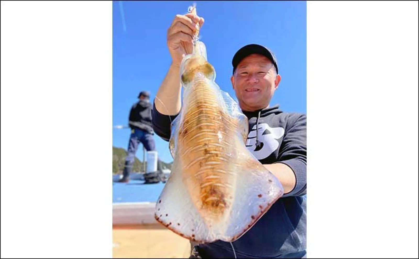 【最新釣果】三重の船釣り ティップランエギングで春のアオリイカ顔出し