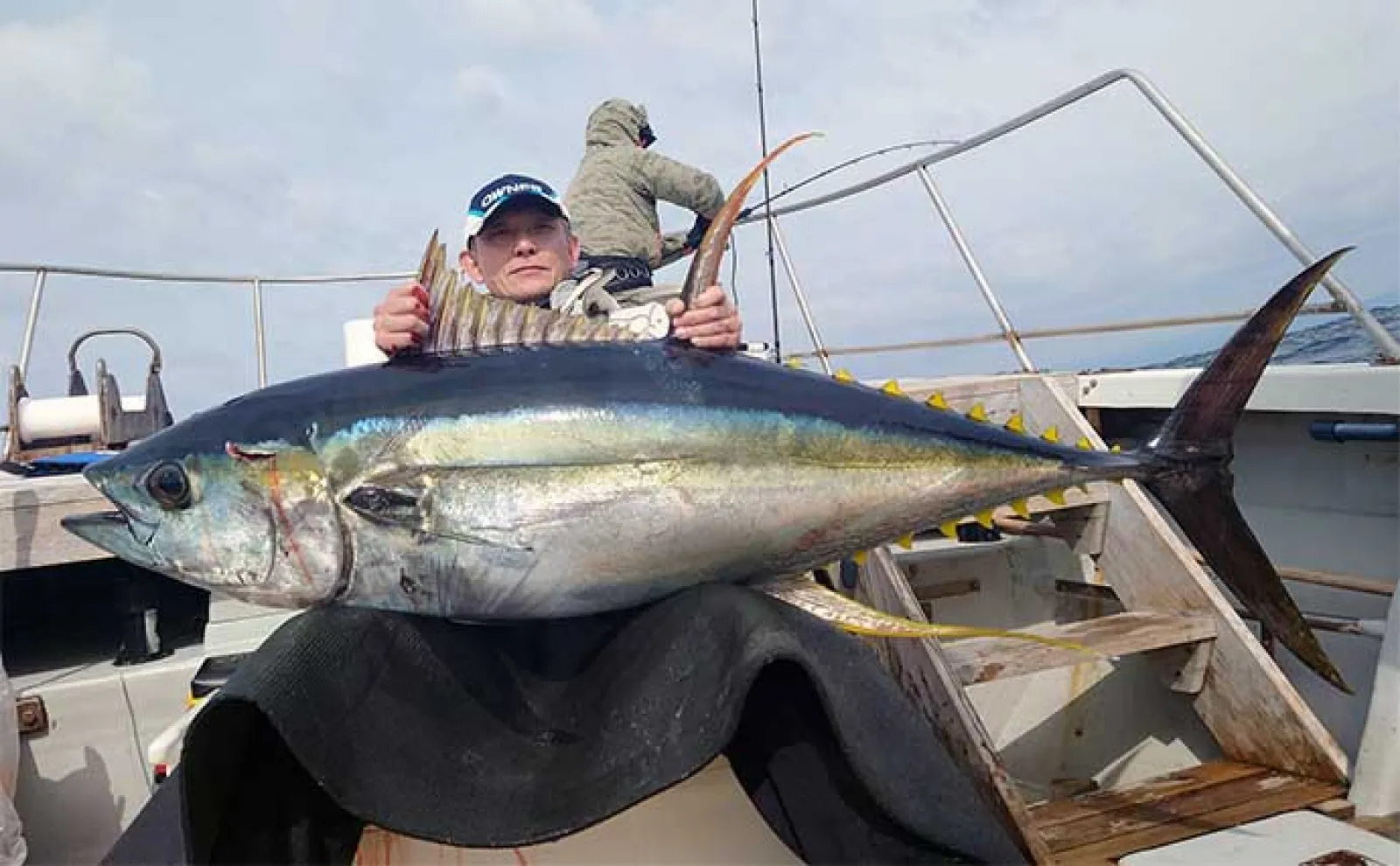 マグロをジギングで釣ろう！」大人気トンジギの基本タックルと船宿予約の方法 | アウトドア | カーライフ・カー用品サイトMOBILA（モビラ）