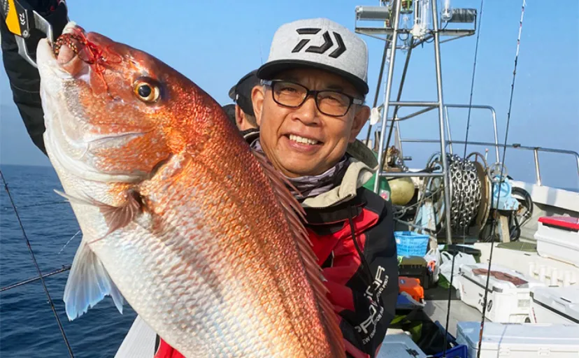 乗っ込み真っ只中のタイラバ釣行で80cm級頭に良型マダイ船中全員安打【福井・敦賀】