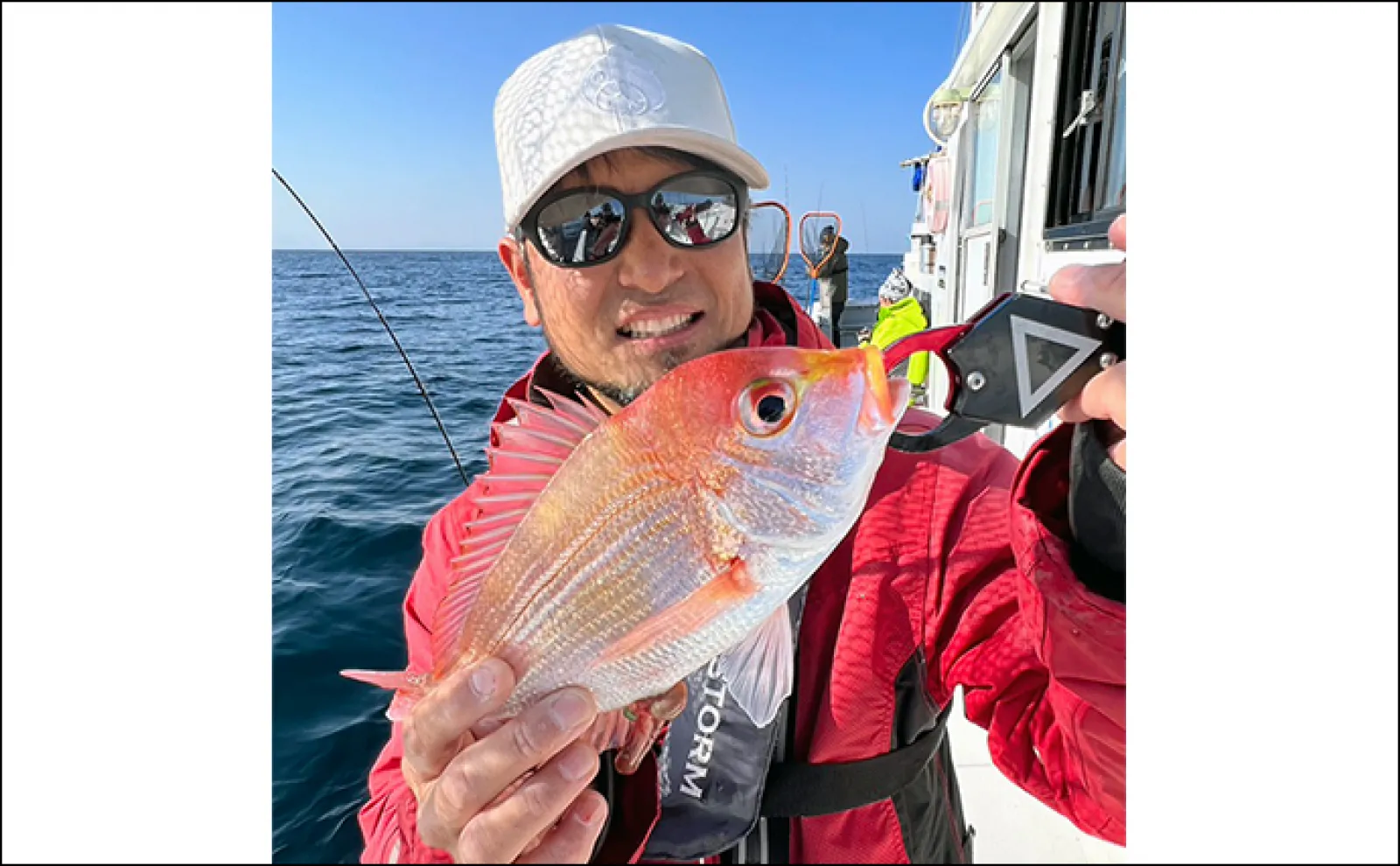 水深100m超えるディープゾーンでのタイラバ＆ジギング釣行で80cm超え