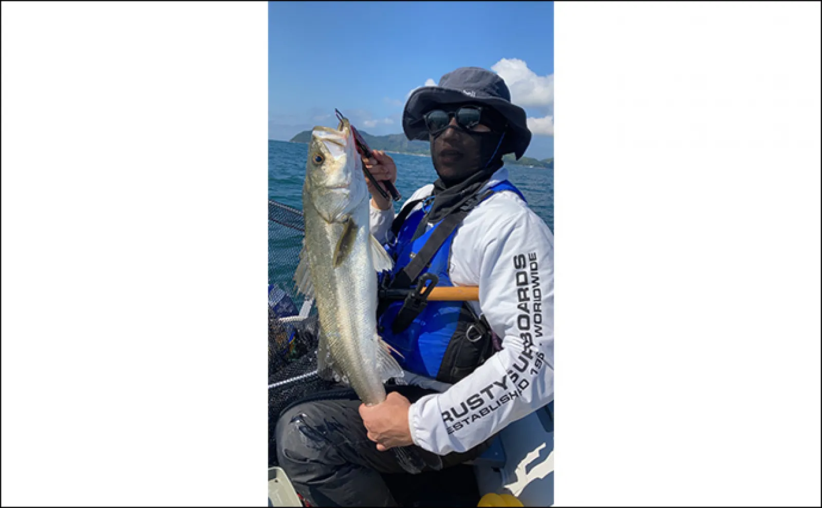 ゴムボート釣行で80cm頭に良型シーバス好捕【福岡・玄界灘】ジギングで挑戦
