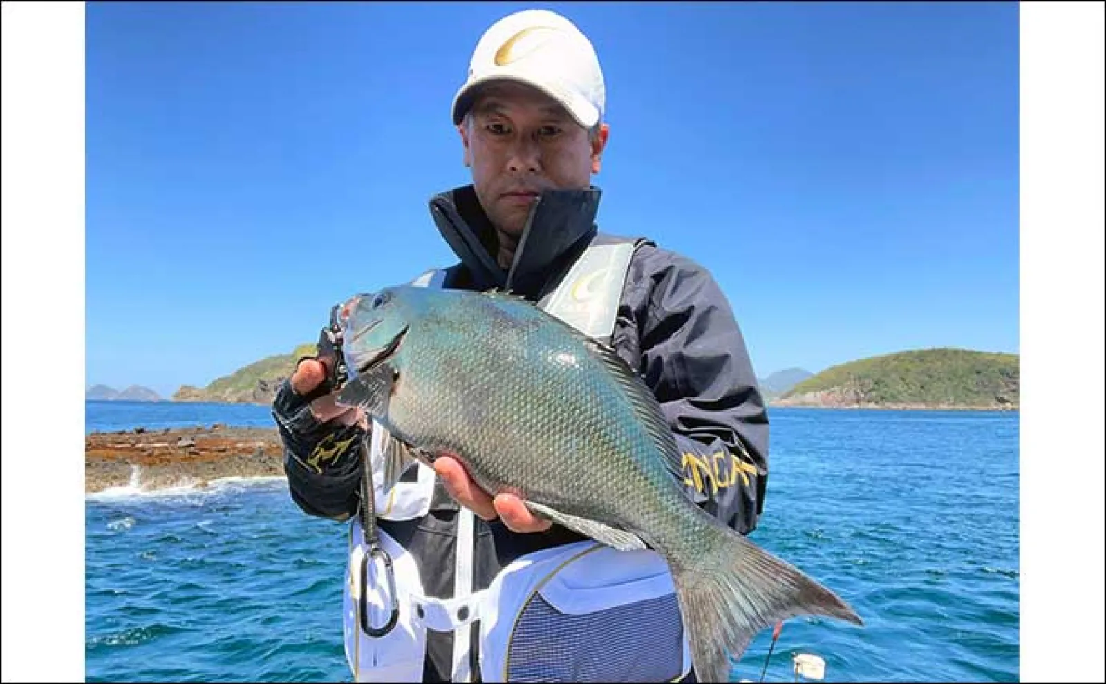 磯フカセ釣りで40cm超え尾長クロ手中に満足【長崎・平戸】イサキは連発