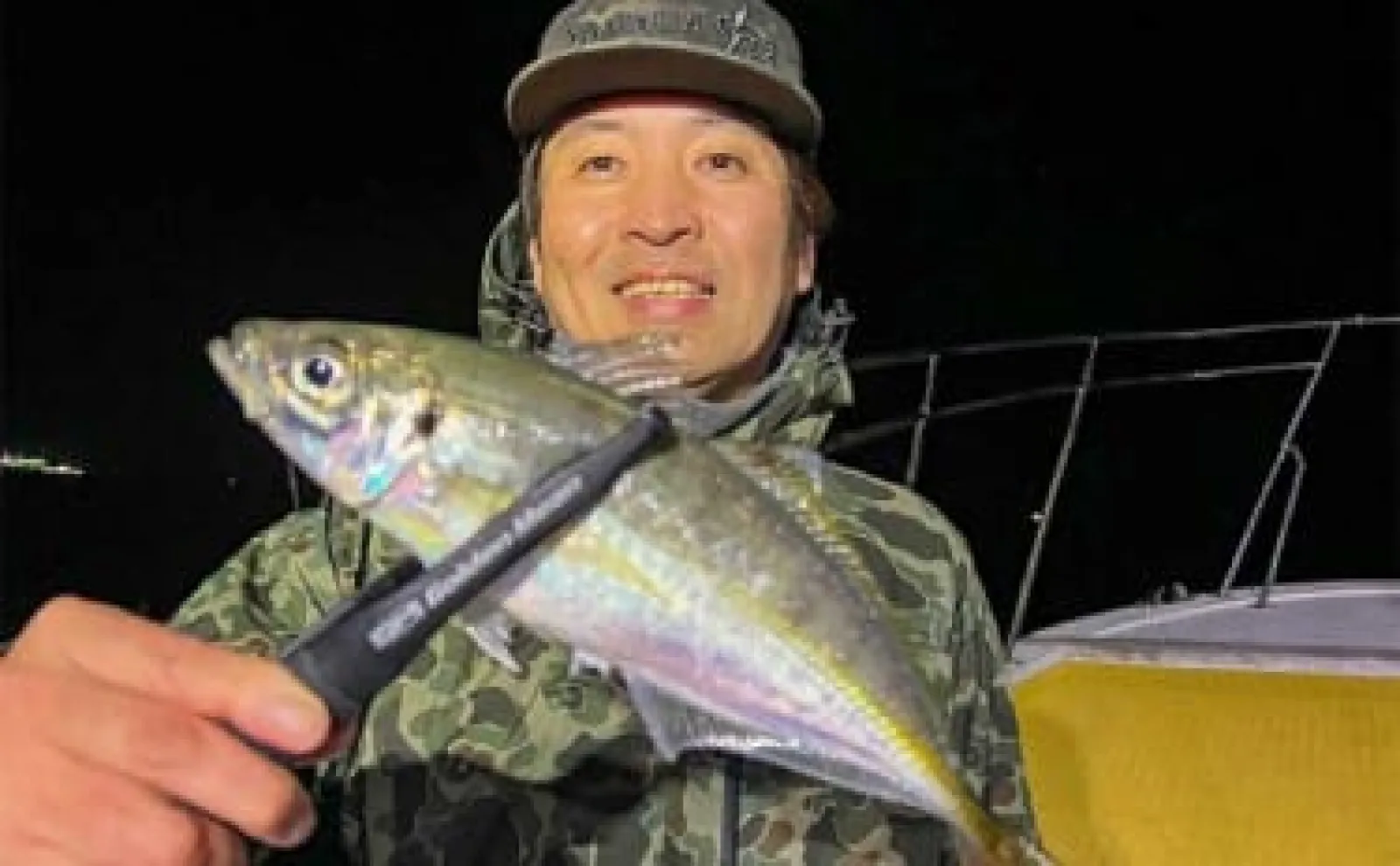 ナイトボートアジングで30cm超アジ好捕【佐賀・きずなまりん】濁り攻略のカギとは？