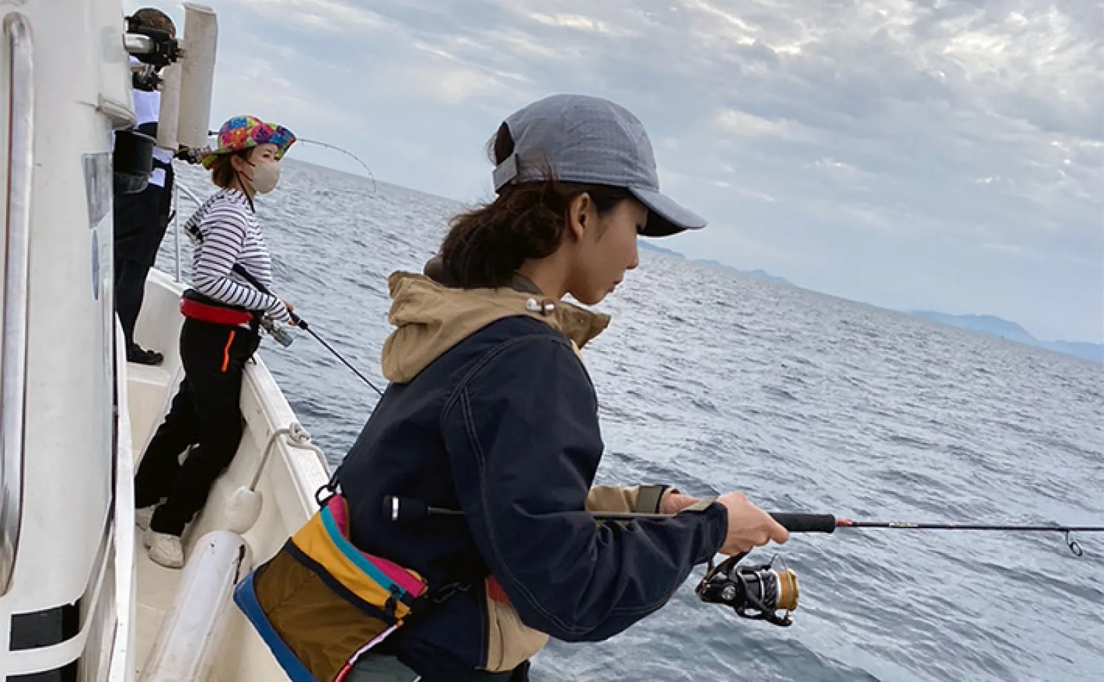 女性だけでタイラバ＆ジギング釣り大会開催【福岡・志賀島】様々な魚種登場で参加者笑顔 | アウトドア | カーライフ・カー用品サイトMOBILA（モビラ）