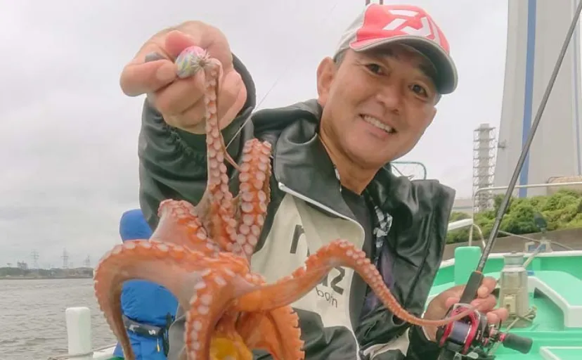 東京湾エギタコ釣りでマダコ8杯【千葉・林遊船】船中全員安打で仕立て大成功