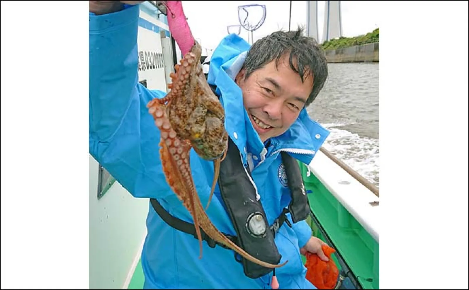 東京湾エギタコ釣りでマダコ8杯【千葉・林遊船】船中全員安打で仕立て大成功