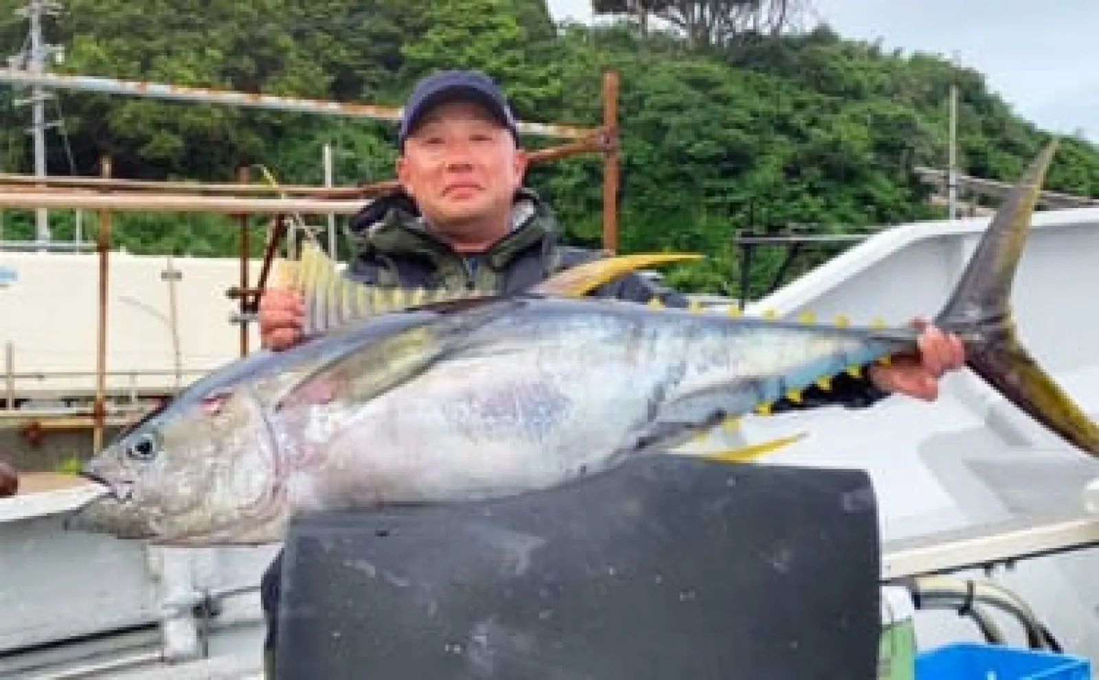 【釣果速報】エビング釣法で33kgキハダマグロ浮上！大判のカツオも混じる（三重）