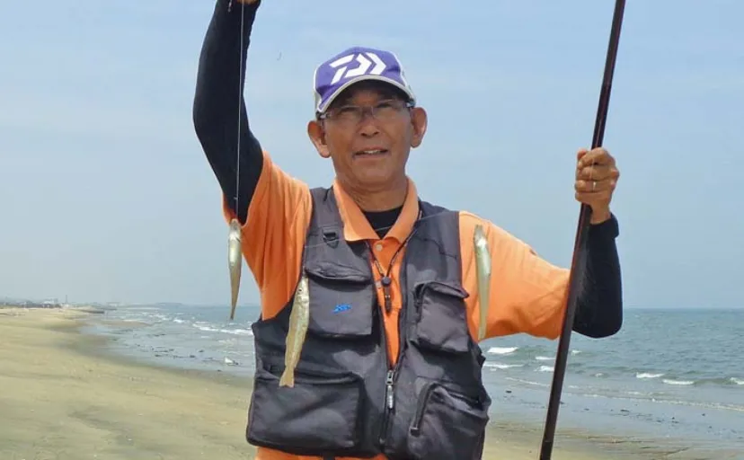 サーフの投げ釣りで15cm級頭にシロギス77尾【三重・町屋海岸】型に不満も数釣り達成
