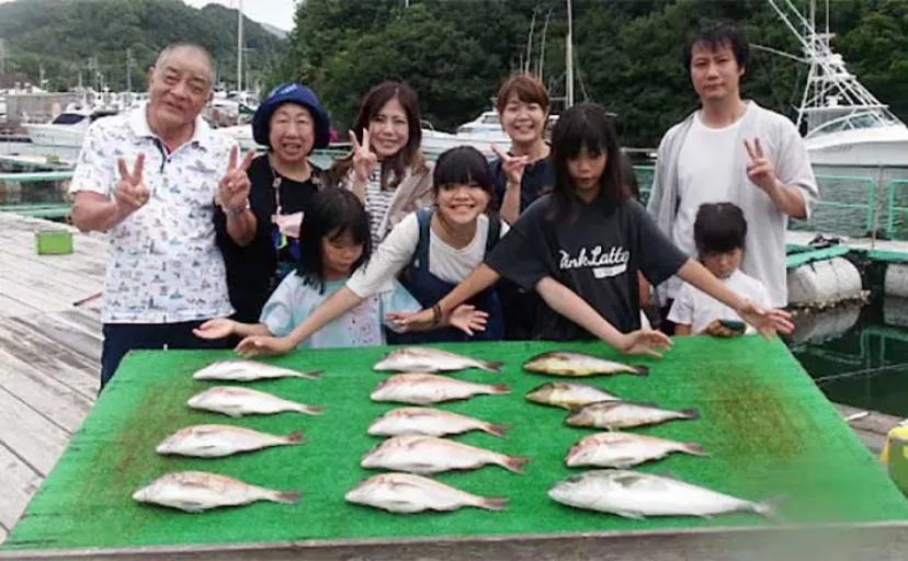 【釣果速報】海上釣り堀でのファミリーフィッシングでマダイ連打（三重・愛知）