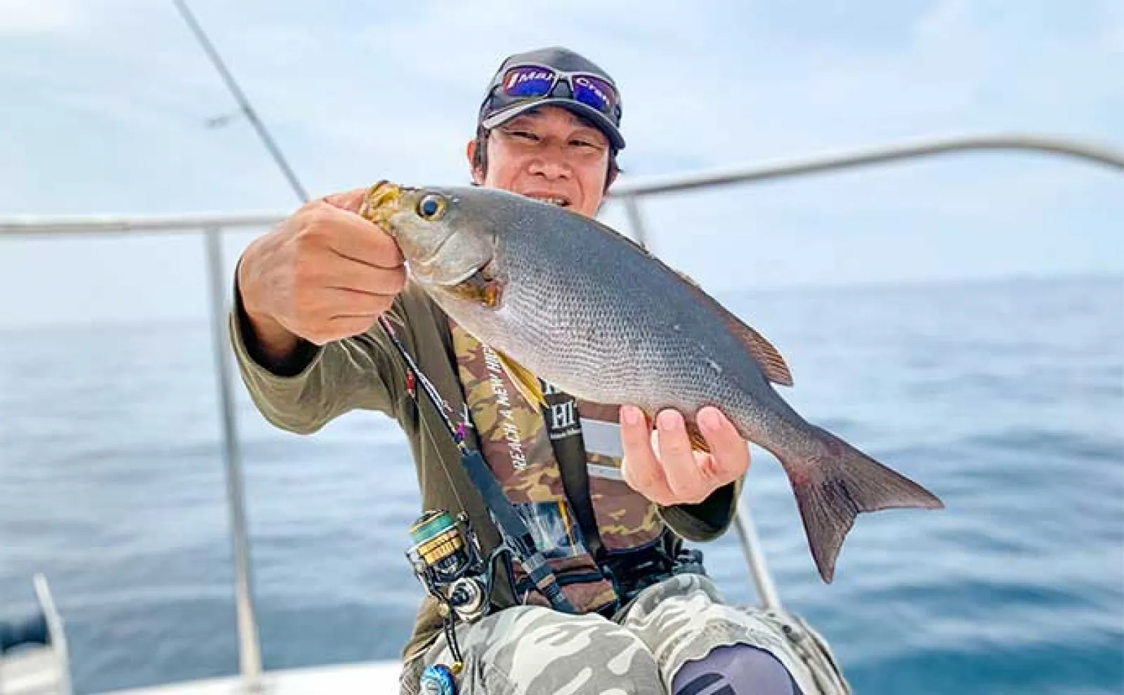 SLJで39cm大型イサキを手中【三重・南伊勢沖】ハタ類含め五目釣り達成