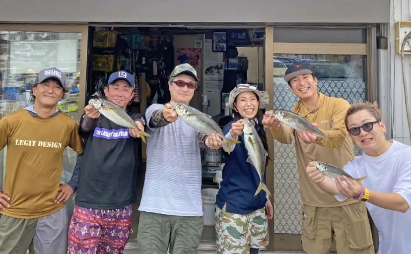 東京湾バチコンアジング釣行で40cm超えのギガアジ登場【神奈川・太田屋】