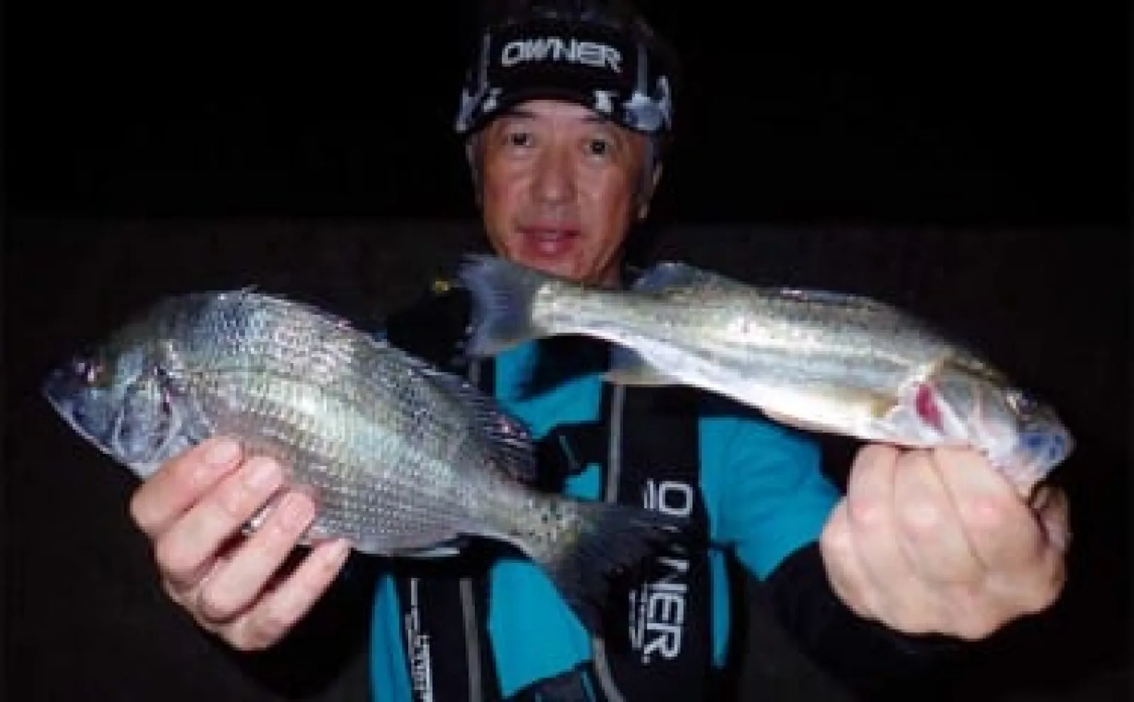夜の堤防での電気ウキ釣りで30cm級チヌ手中【熊本・宇城】秋シーズン本番に期待