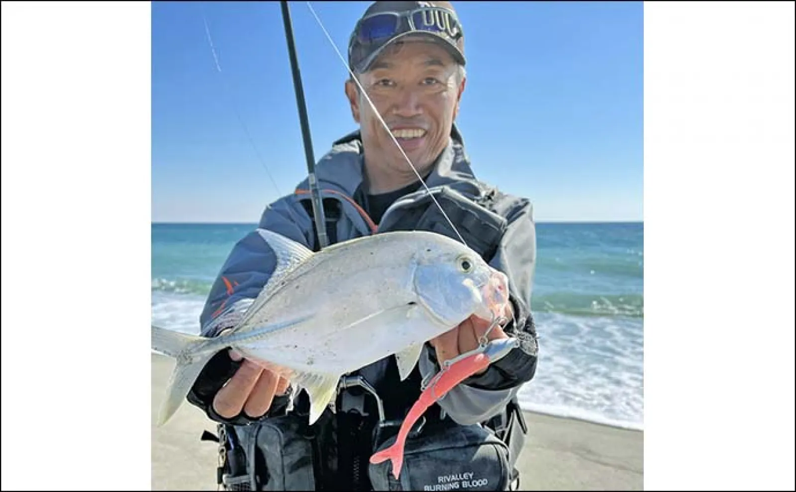 遠州灘のサーフルアー釣りで本命ヒラメに30cmメッキを手中【静岡・福田海岸】