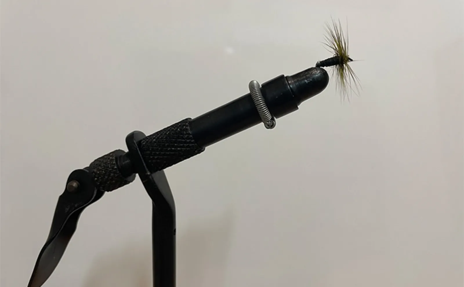 テンカラ釣りの毛鉤(けばり)の作り方 初心者でも慣れれば2~3分で作成可能