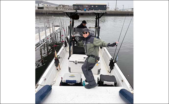 東京湾コノシロシーバス対応クラッシュゴースト 東京湾で80cmランカー級頭にコノシロパターンの大型シーバス乱舞