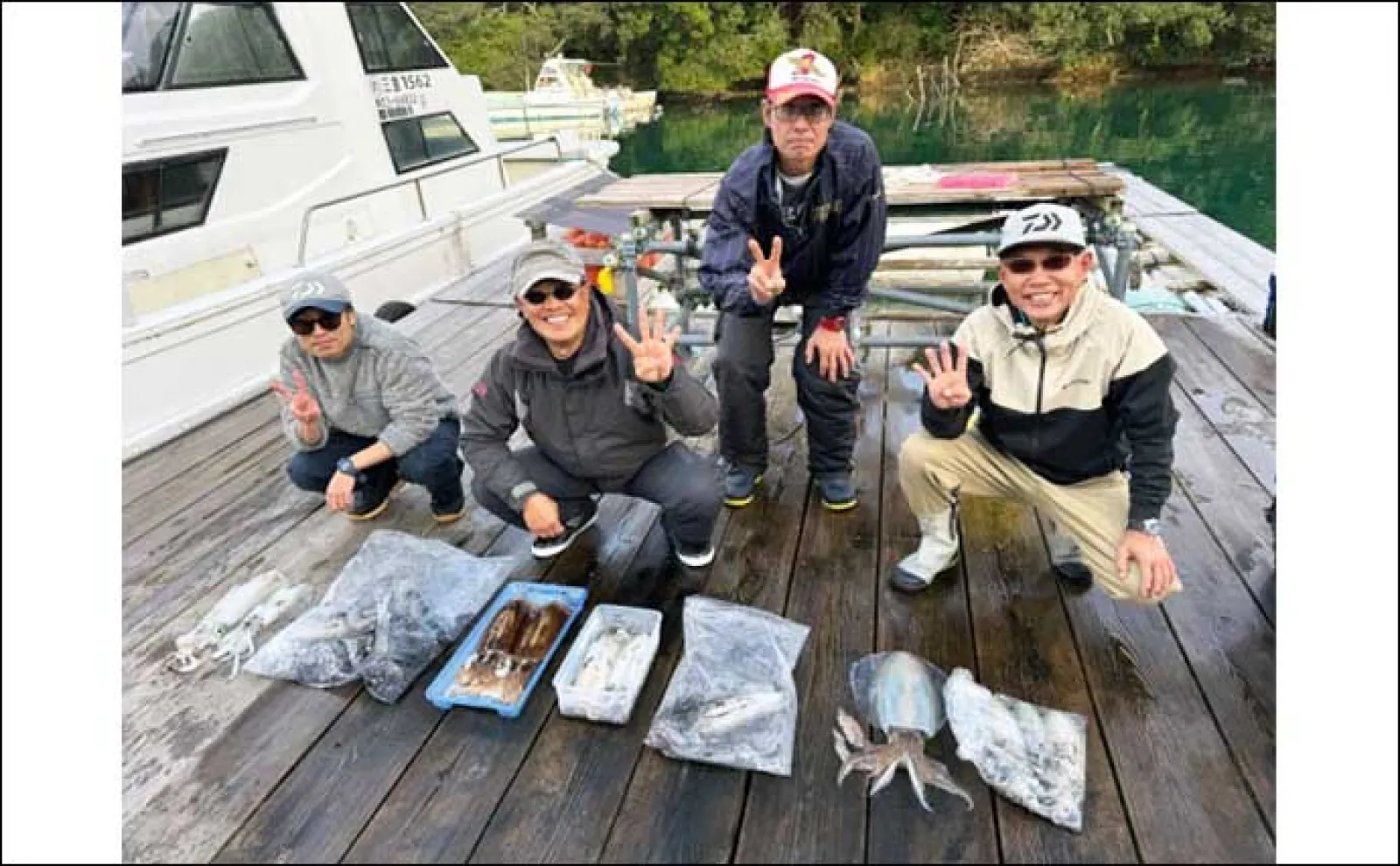 船エギング釣行で1.5kg級良型アオリイカ浮上【三重】キャスティングで手中