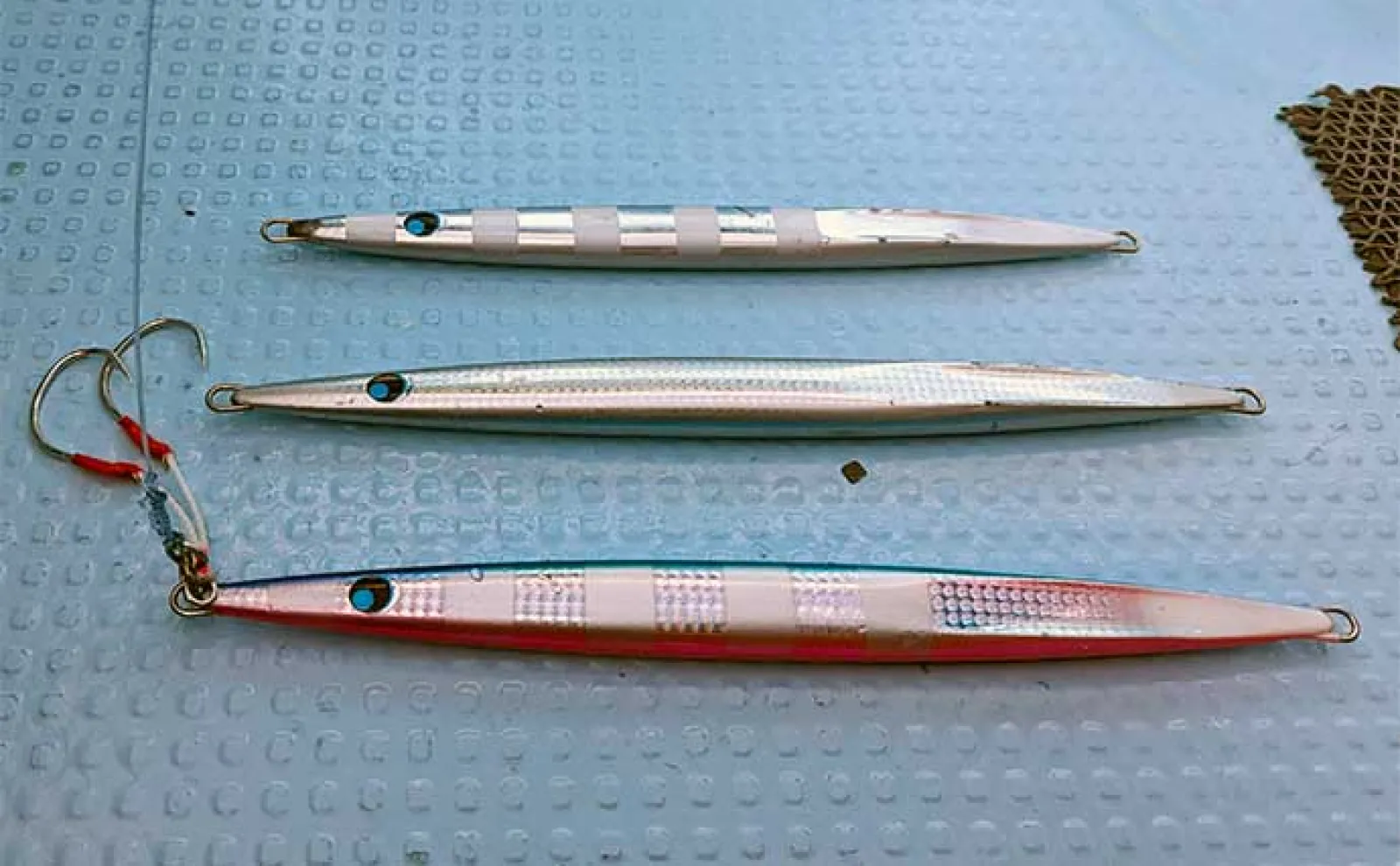 志摩沖トンジギ釣行で12kgビンチョウマグロ【三重】カツオもお目見え